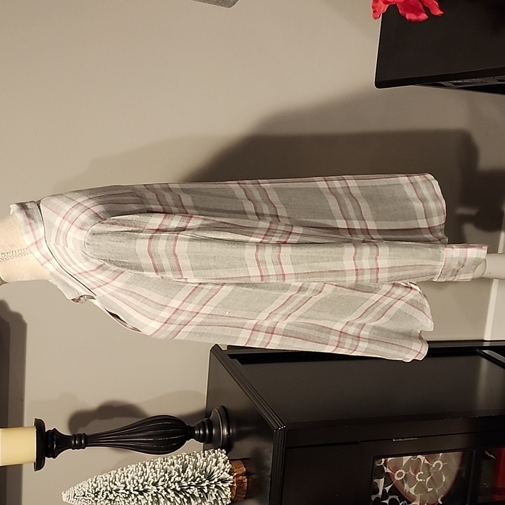 Banana Republic Dillion classic fit gray/white/pink plaid button up size L PTP22 - Picture 4 of 6
